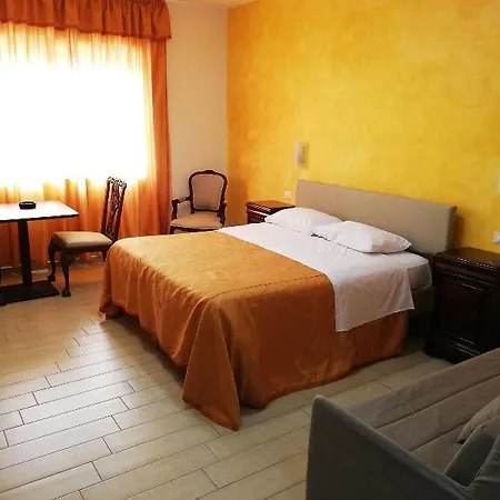 Hotel Ristorante La Vela 3*